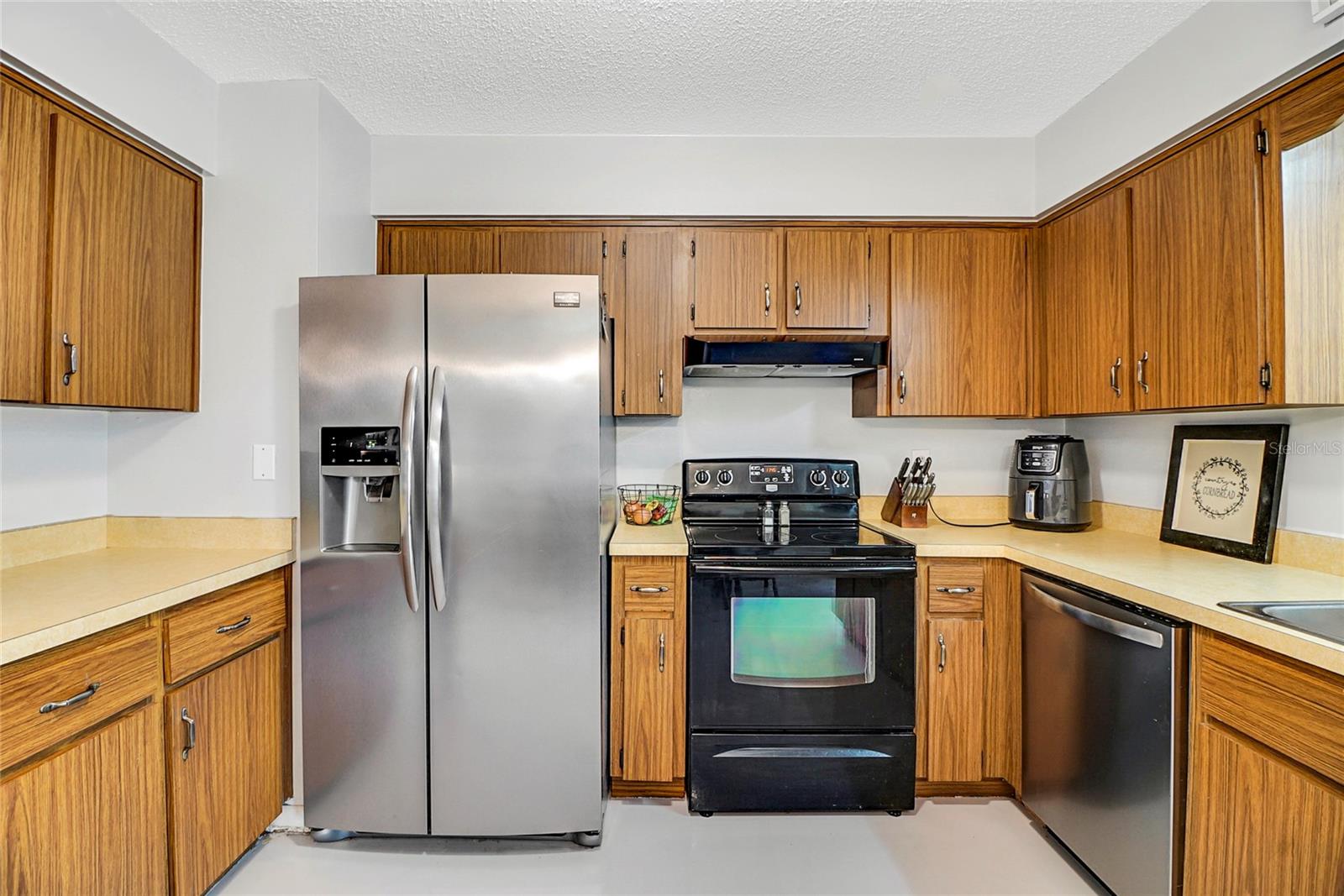 MI-LU ESTATES - Residential