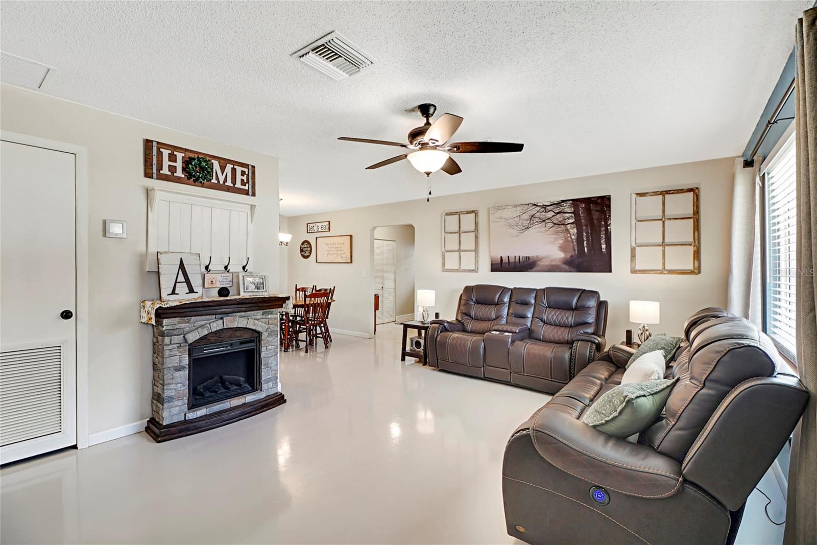 MI-LU ESTATES - Residential