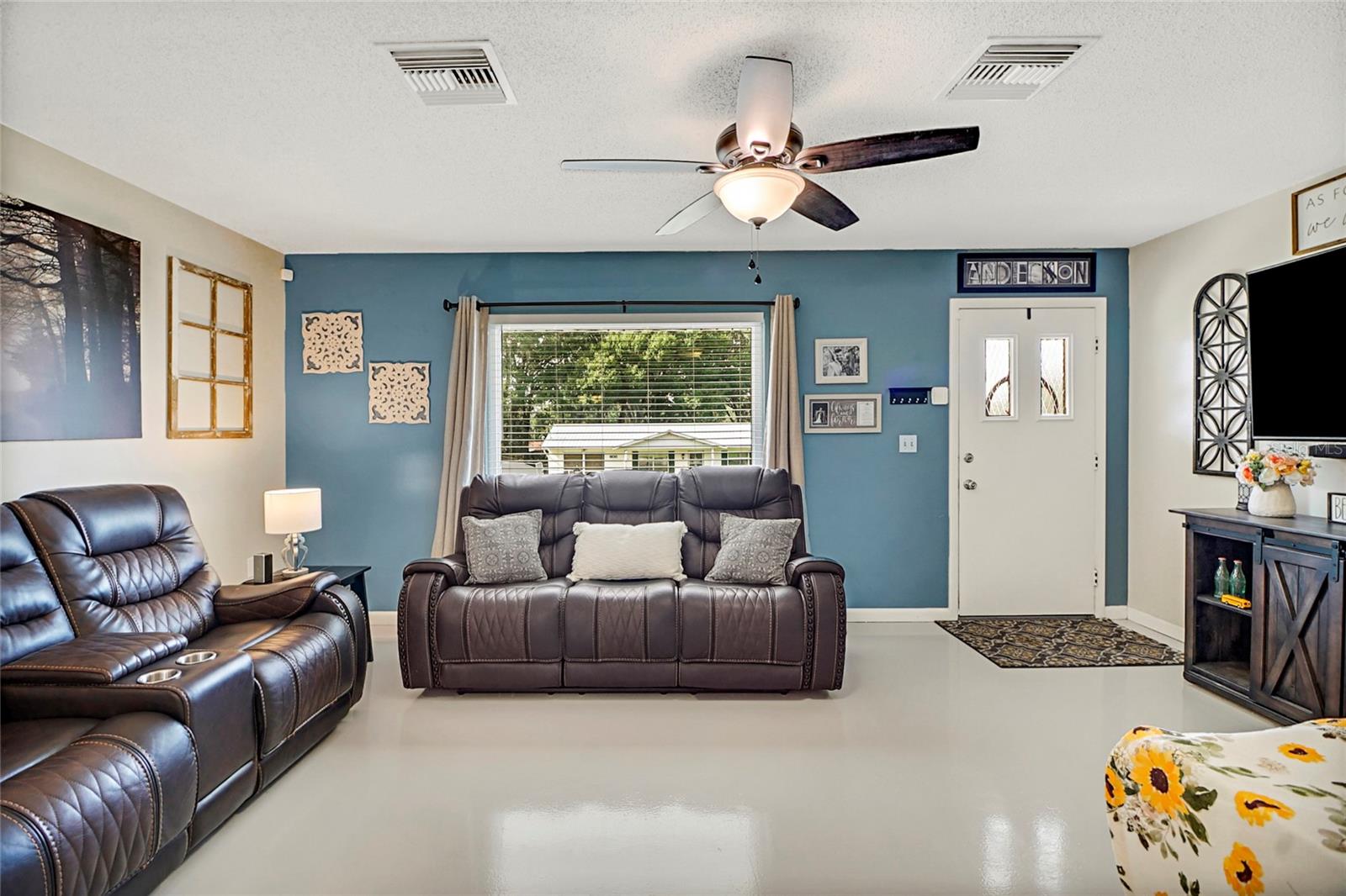 MI-LU ESTATES - Residential