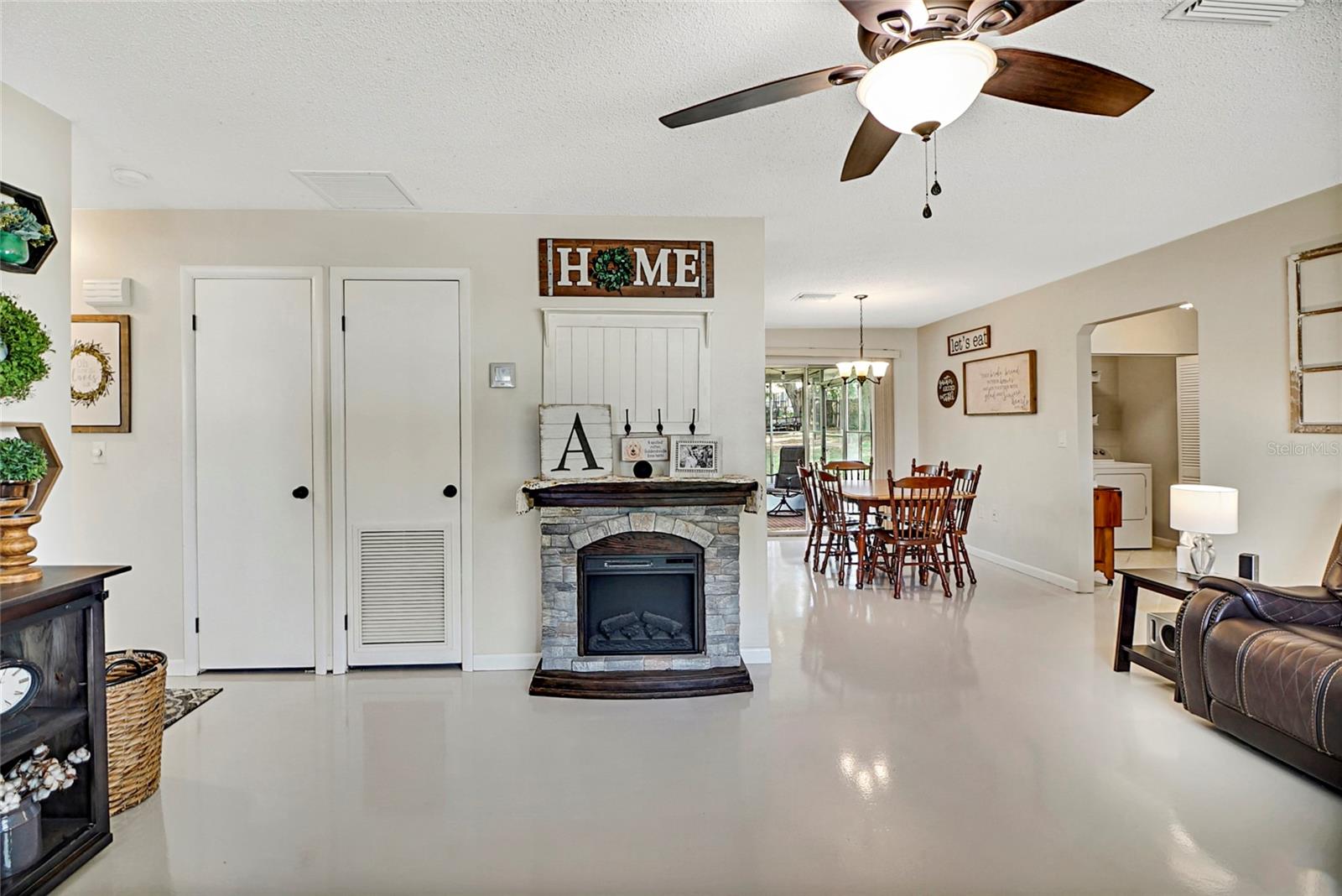 MI-LU ESTATES - Residential