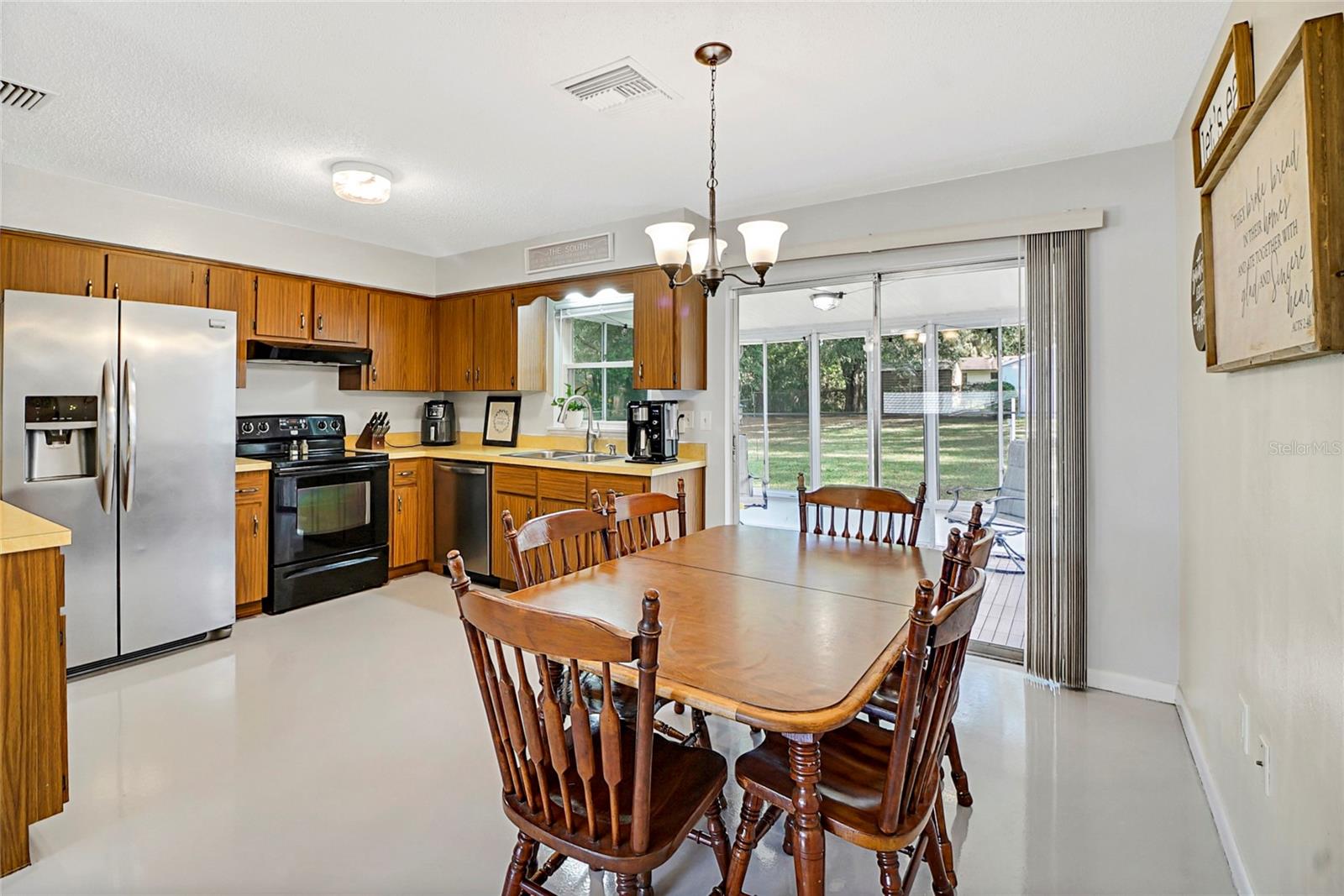 MI-LU ESTATES - Residential