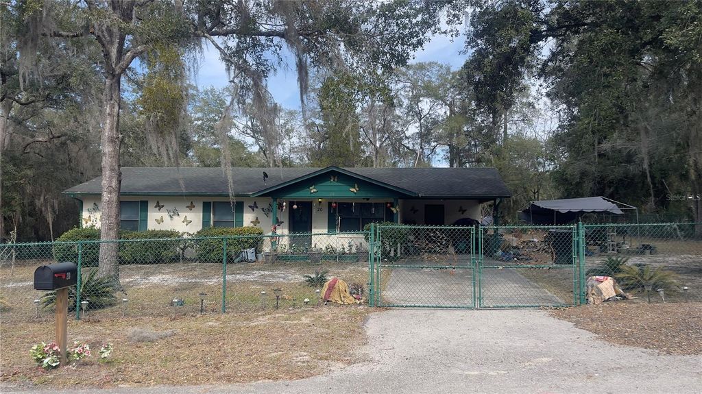 Photo of 20 Easy Street, Bronson, FL 32621 (MLS # GC537250)