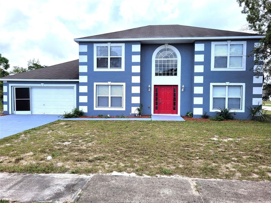 Beautifull 5 bedrooms 2 1/2 bathroom in the middle of Spring Hill, close to High Way. No HOA, no restrictions. Realtor is the owner.