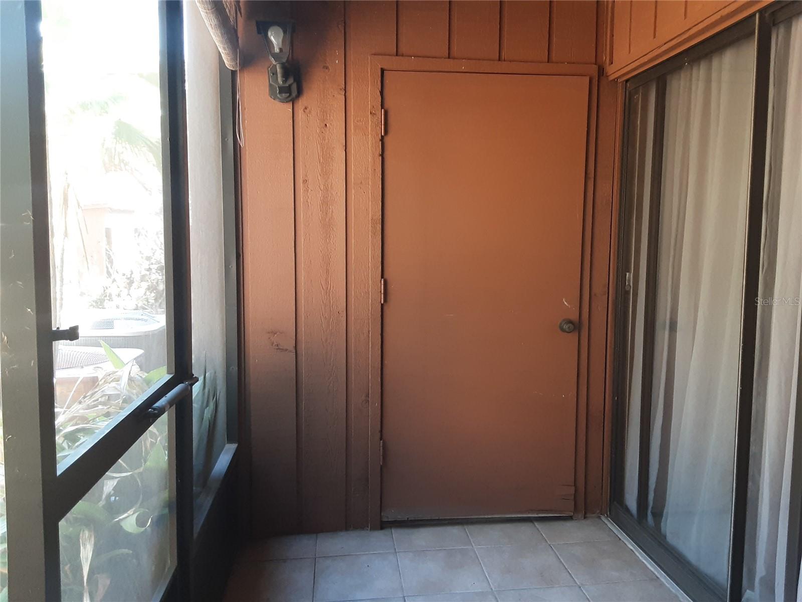 ONE THOUSAND OAKS - Residential