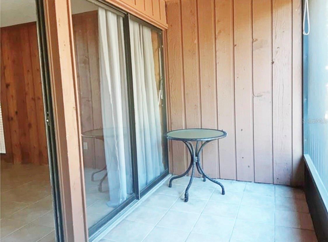 ONE THOUSAND OAKS - Residential