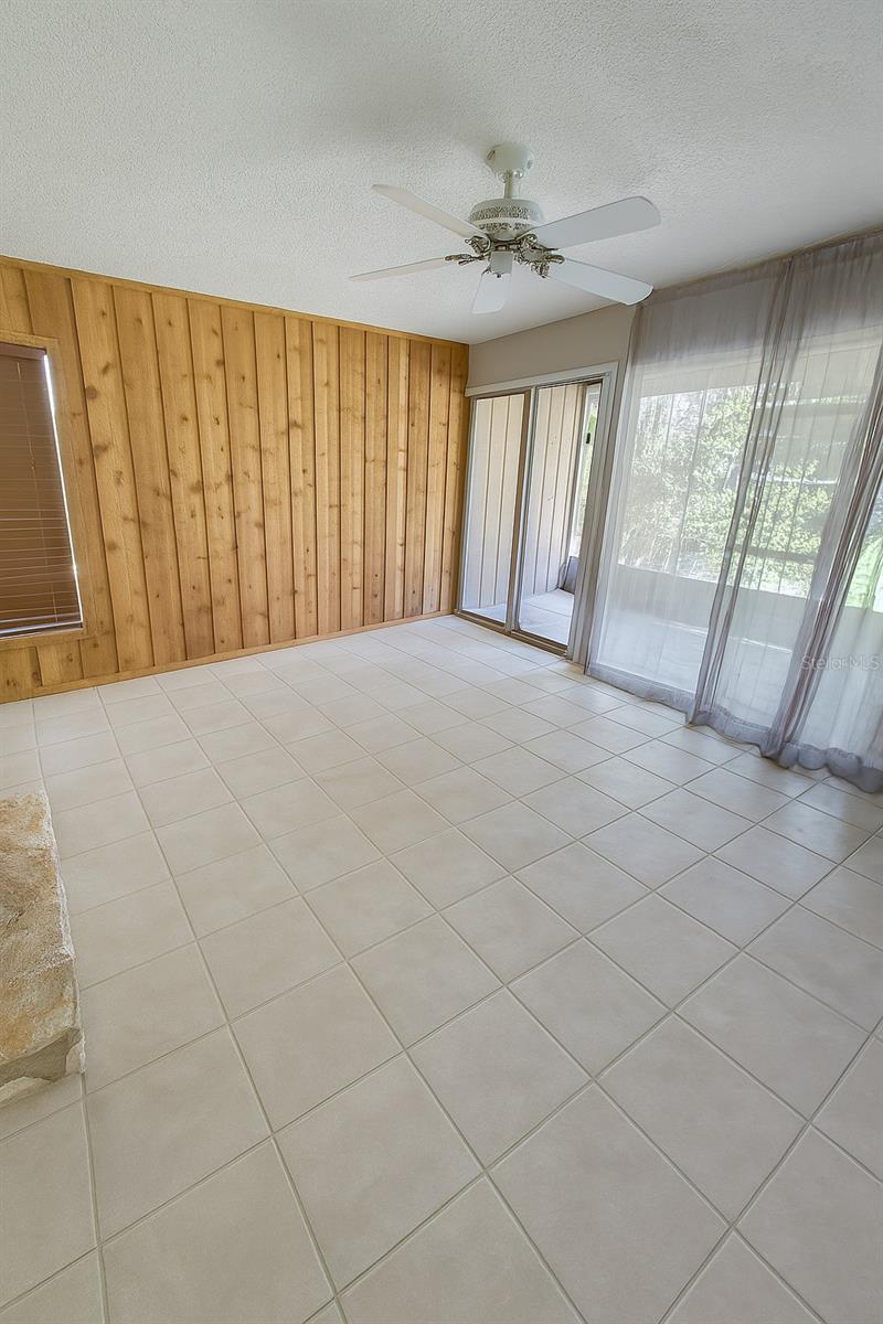 ONE THOUSAND OAKS - Residential