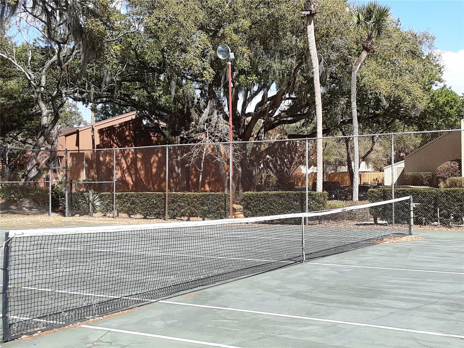 ONE THOUSAND OAKS - Residential