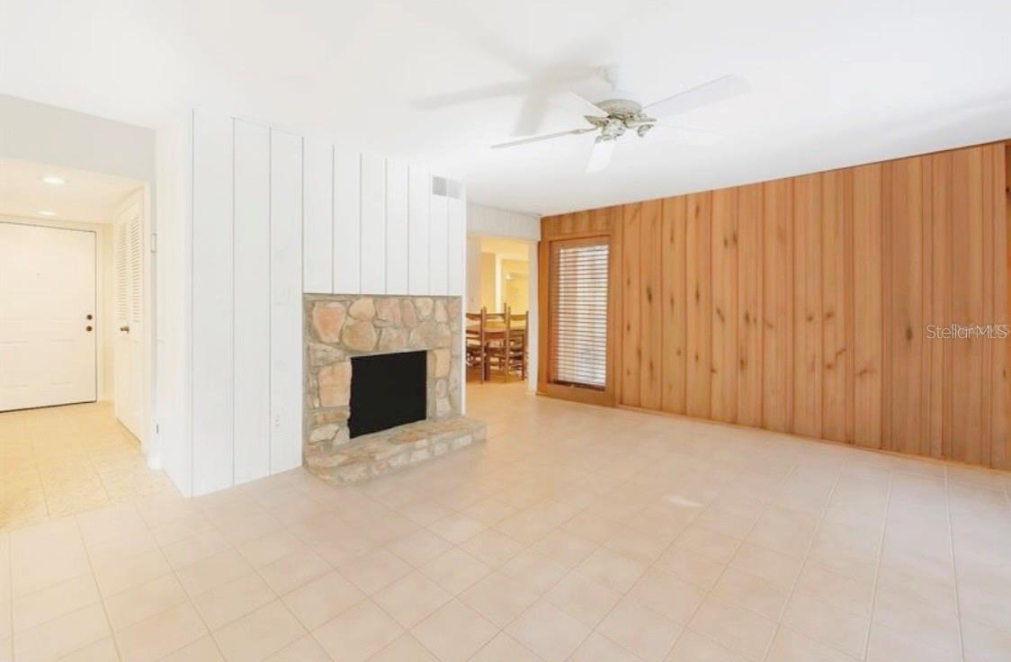 ONE THOUSAND OAKS - Residential