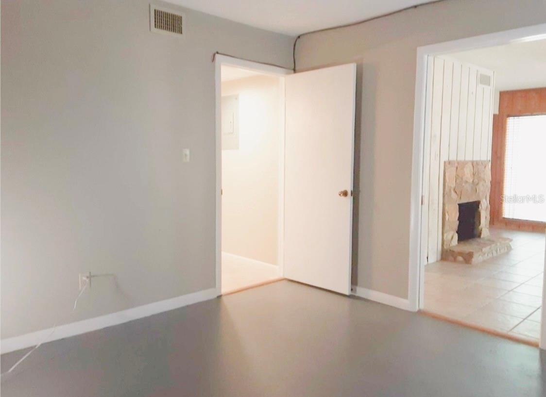 ONE THOUSAND OAKS - Residential