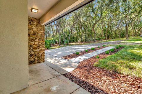 Tiny photo for 10547 Lakeshore Drive, Clermont, FL 34711 (MLS # G5114373)