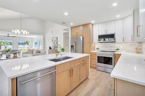 Tiny photo for 10547 Lakeshore Drive, Clermont, FL 34711 (MLS # G5114373)