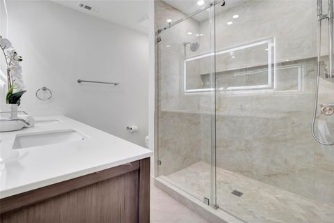 Tiny photo for 10547 Lakeshore Drive, Clermont, FL 34711 (MLS # G5114373)