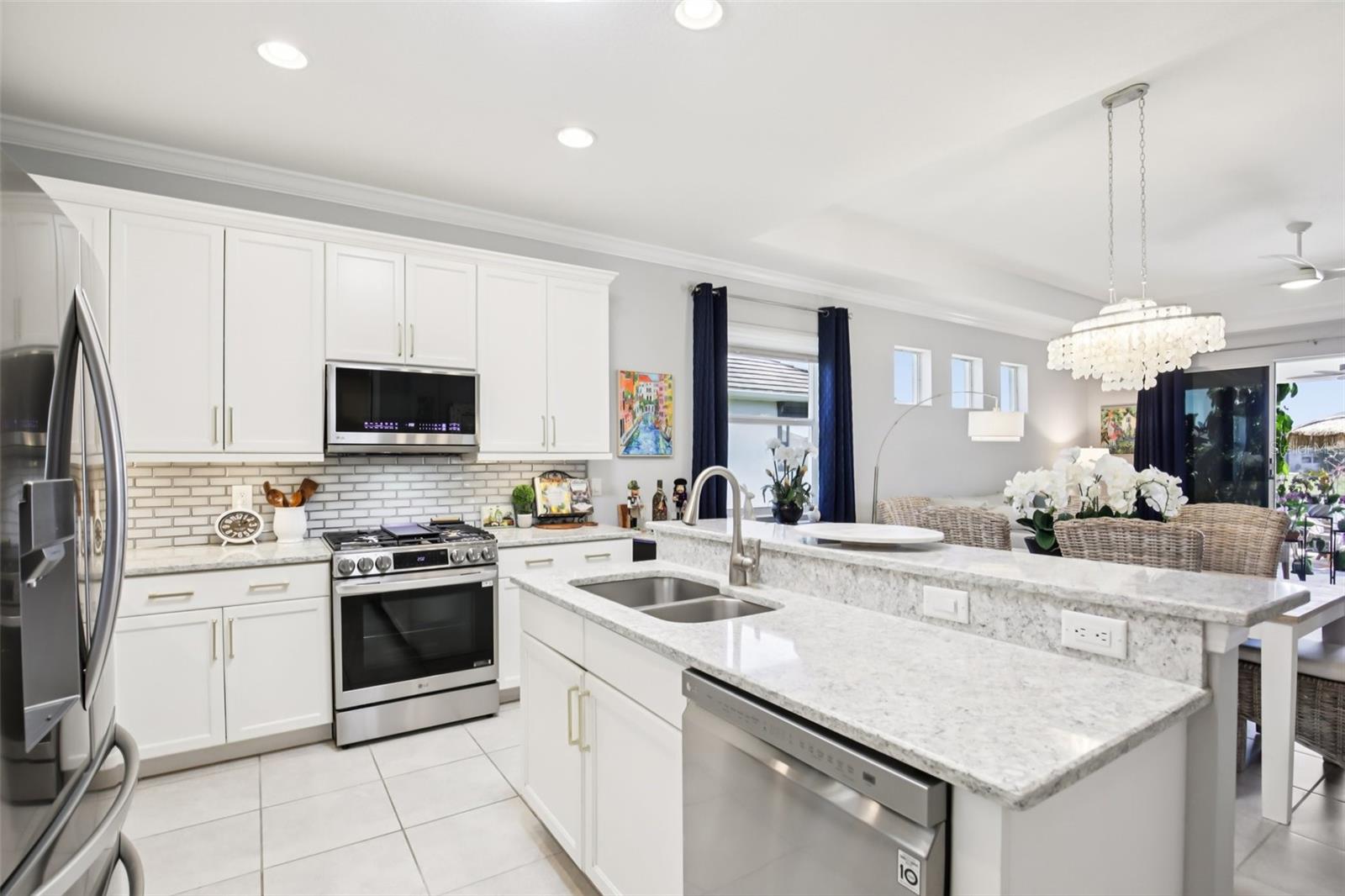 UNIVERSITY VILLAGE - Residential