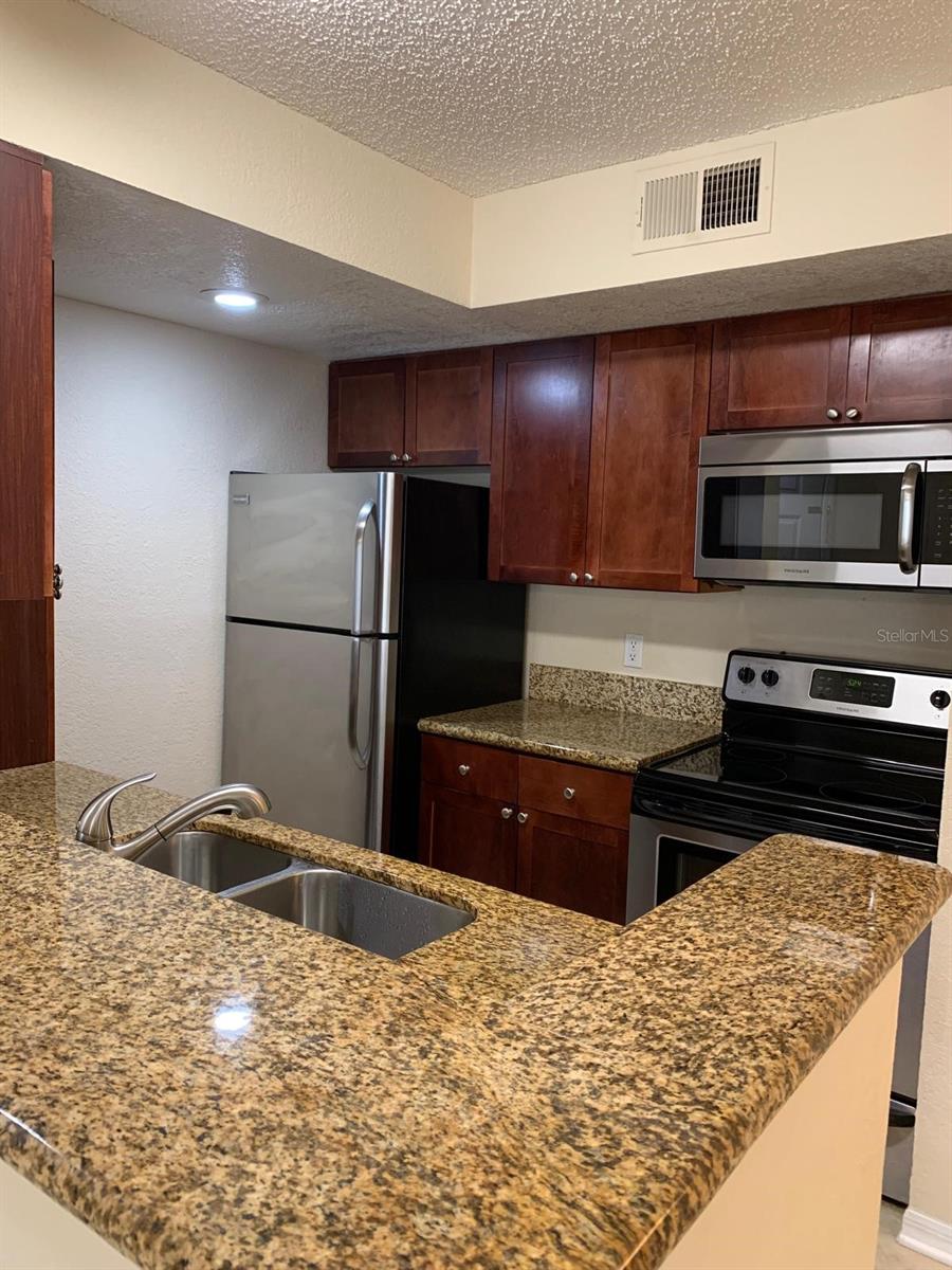 RESIDENCES/MILLENIA - Residential Lease