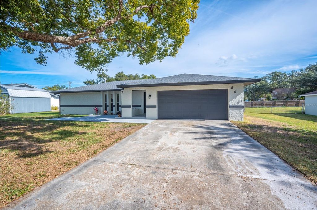 Photo of 5010 Fairfax E, Lakeland, FL 33813 (MLS # L4958236)