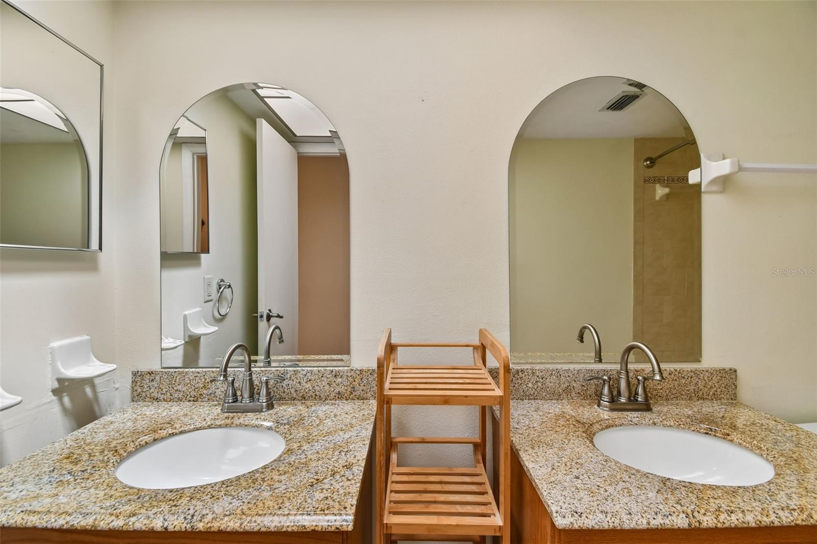 SAND LAKE HILLS SEC 03 - Residential