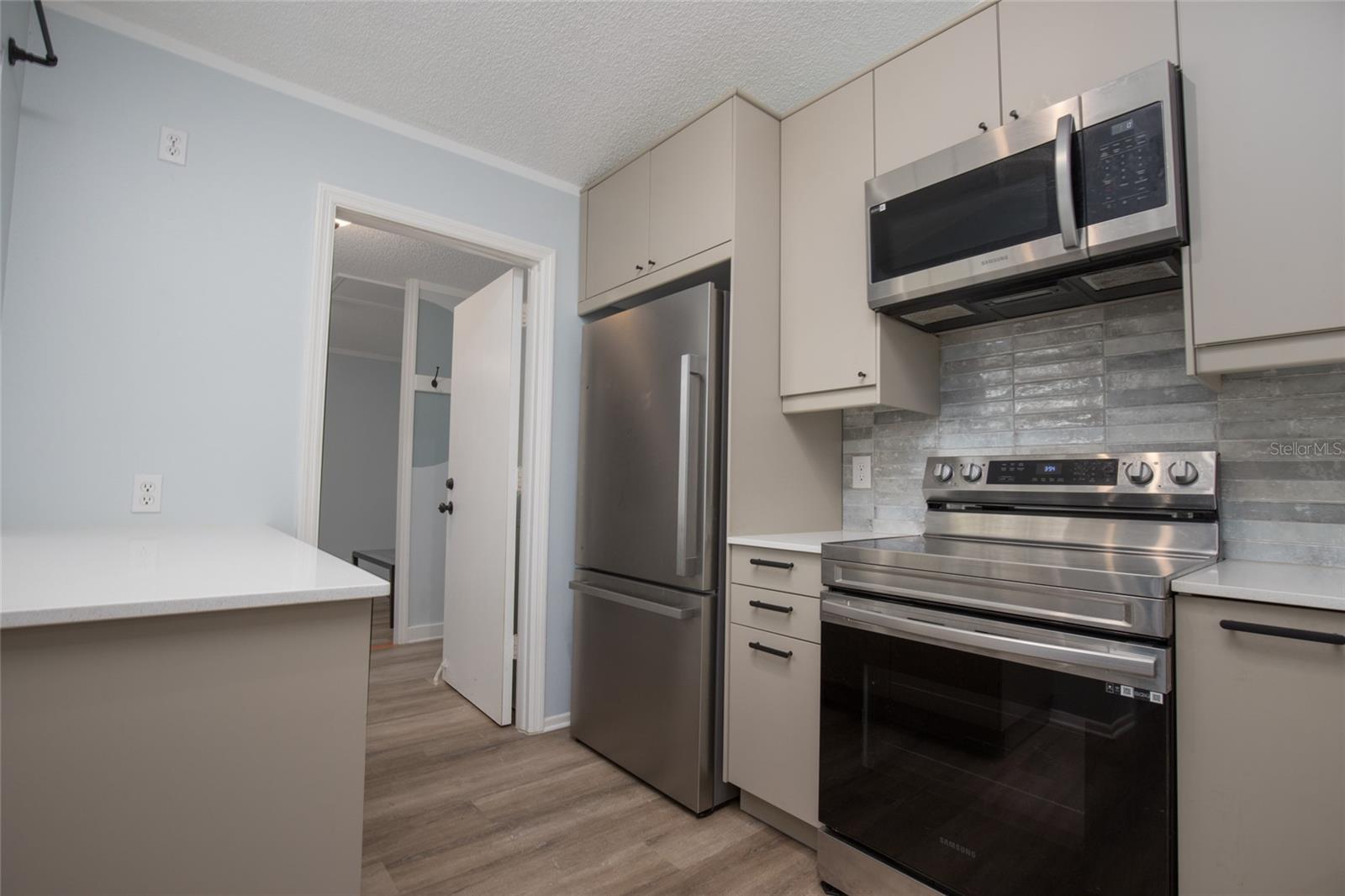 CLOVERPLACE CONDO - Residential