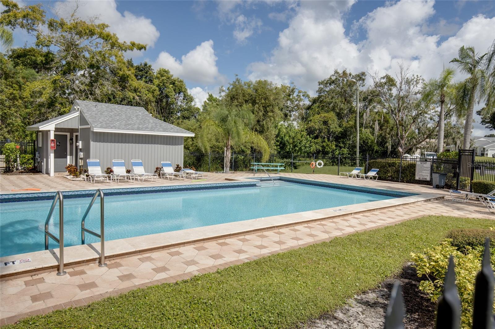 CLOVERPLACE CONDO - Residential