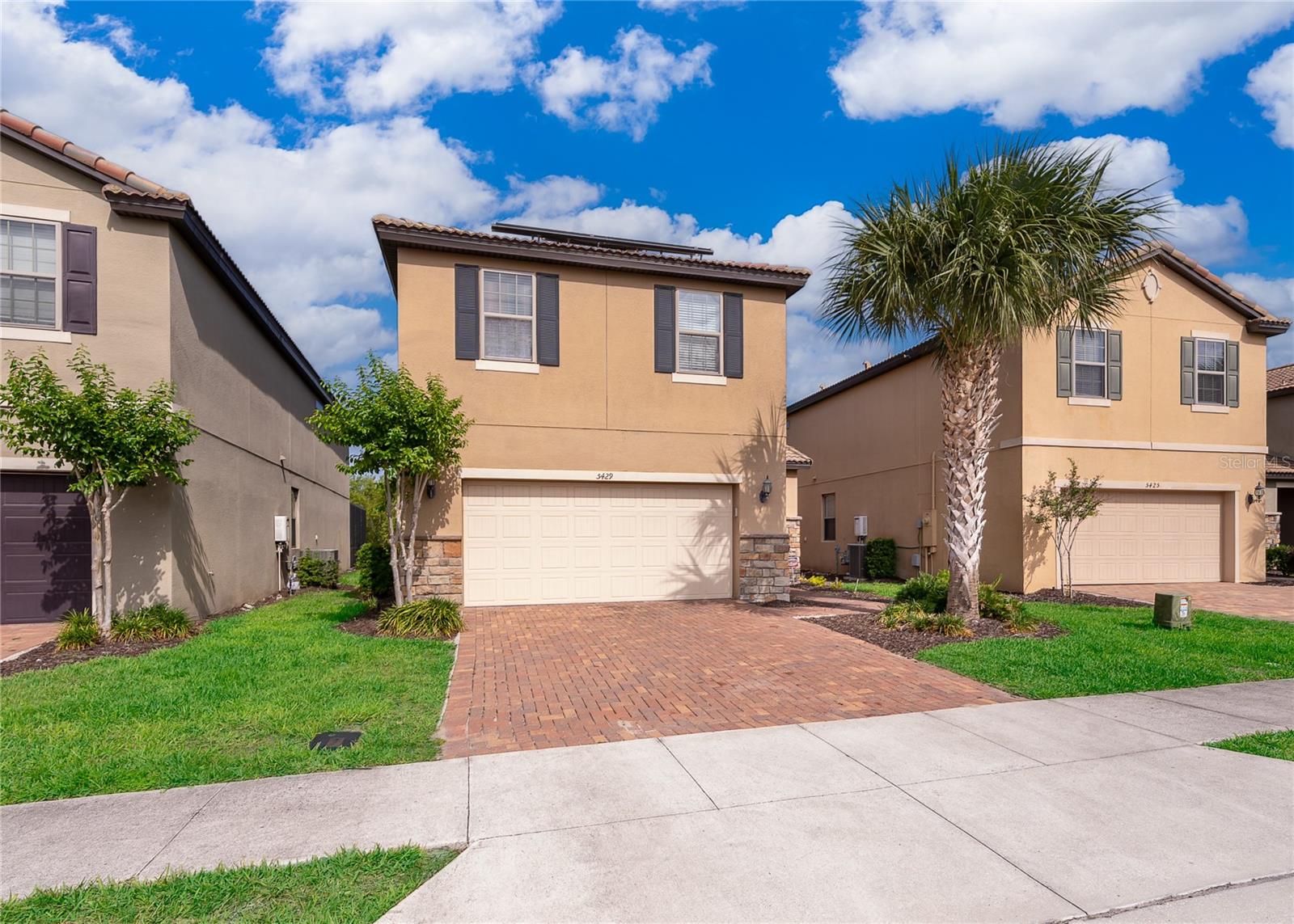 5429 MISTY OAK CIRCLE