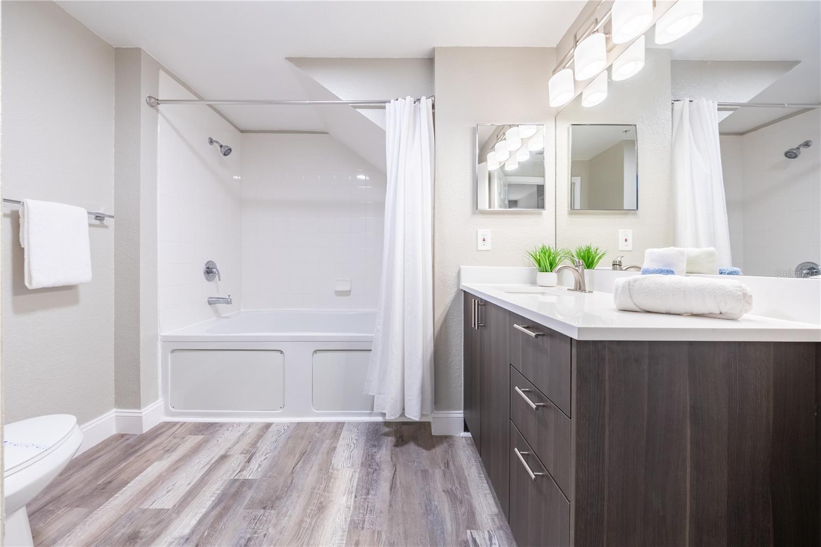 VILLAS AT SEVEN DWARFS LANE CONDO - Residential