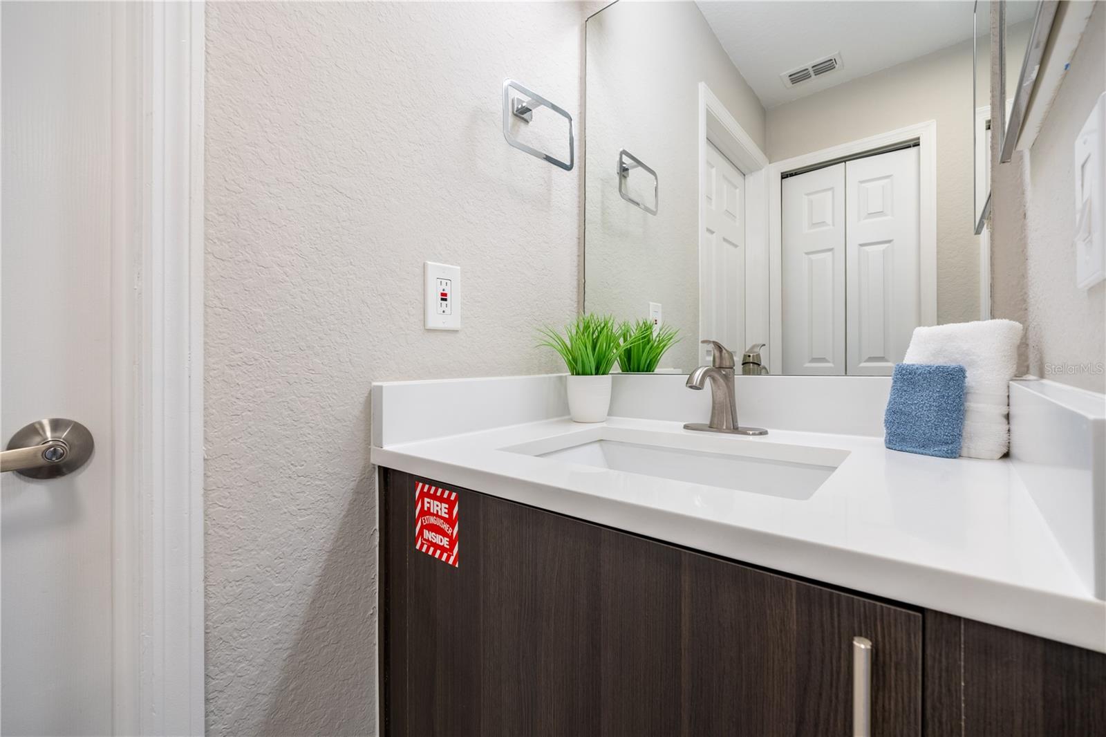 VILLAS AT SEVEN DWARFS LANE CONDO - Residential