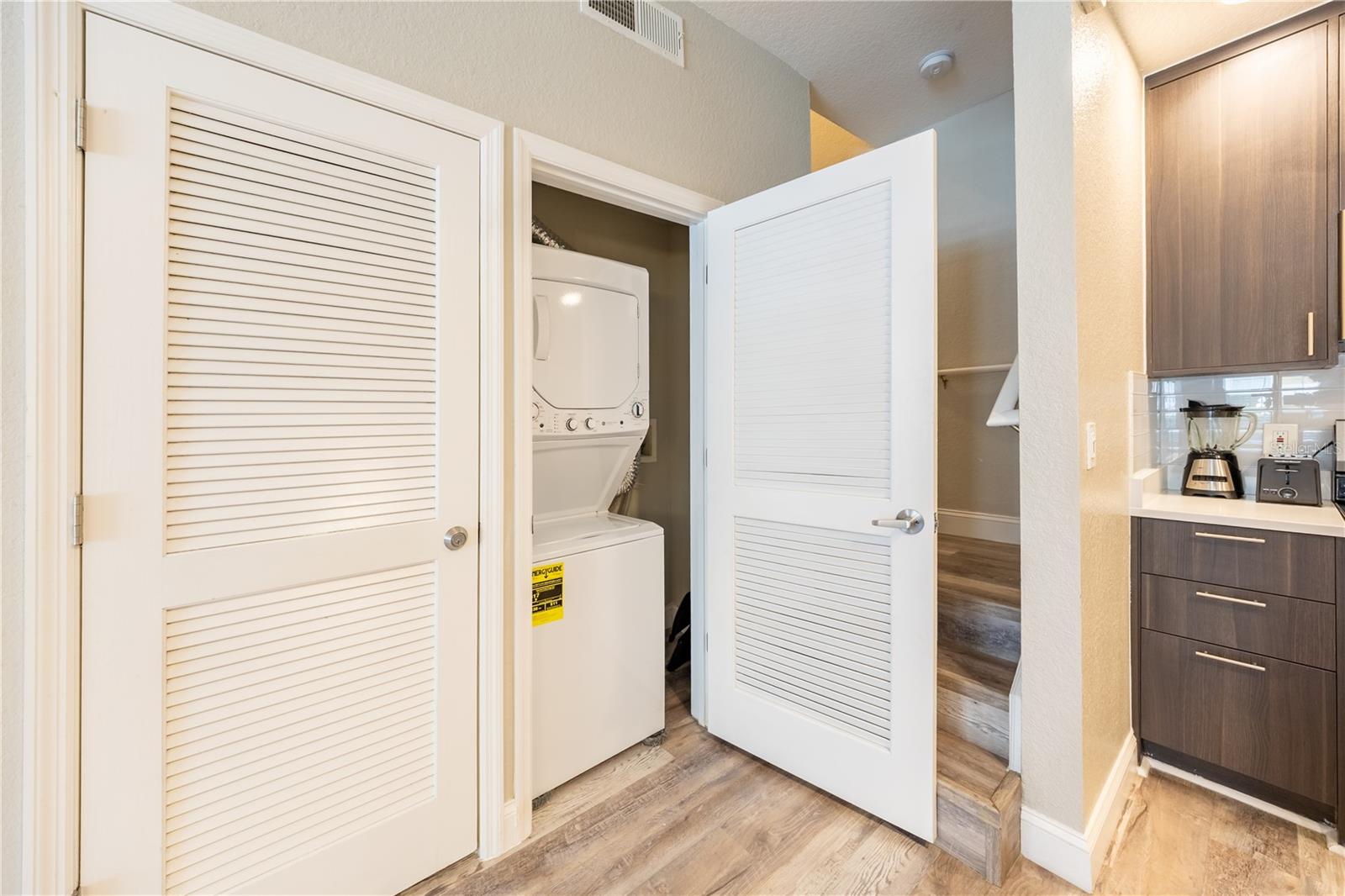 VILLAS AT SEVEN DWARFS LANE CONDO - Residential