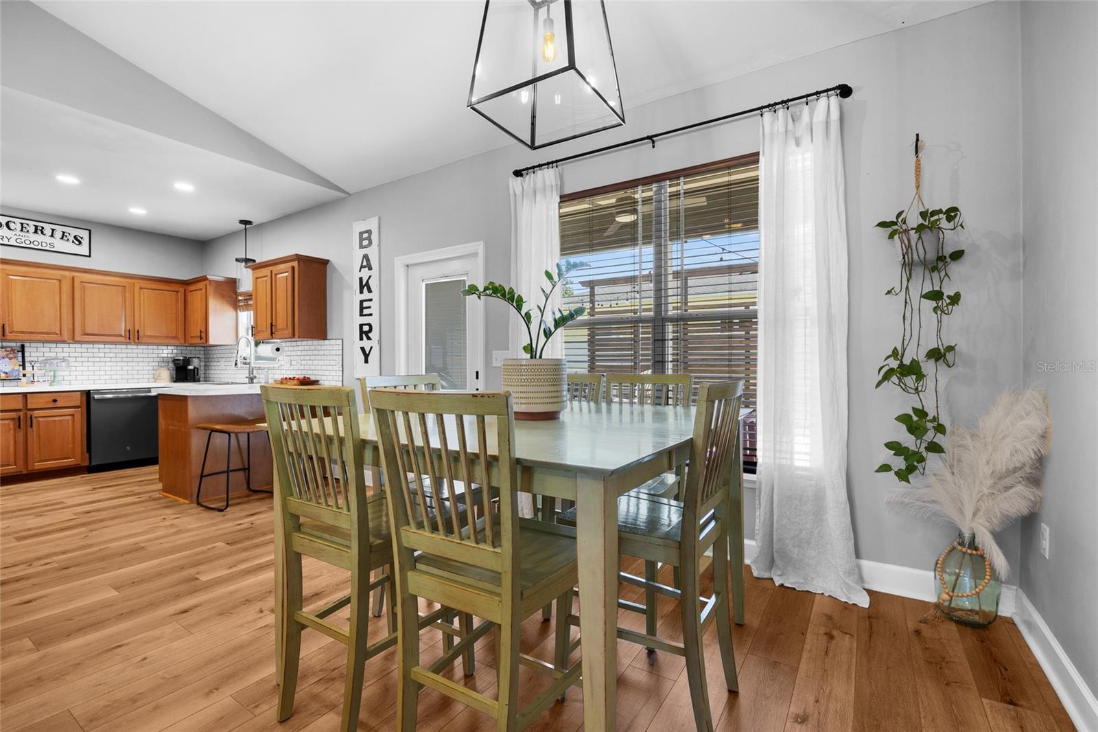 SPANISH GATES - Residential