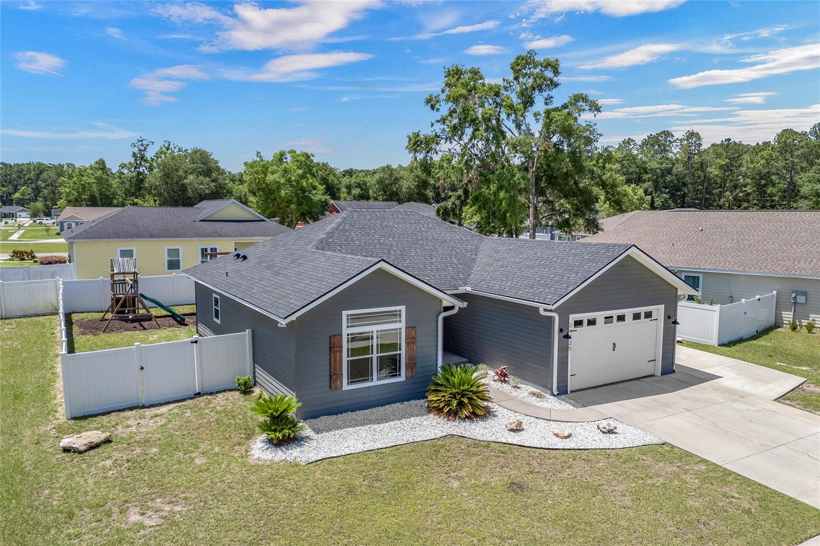 SPANISH GATES - Residential