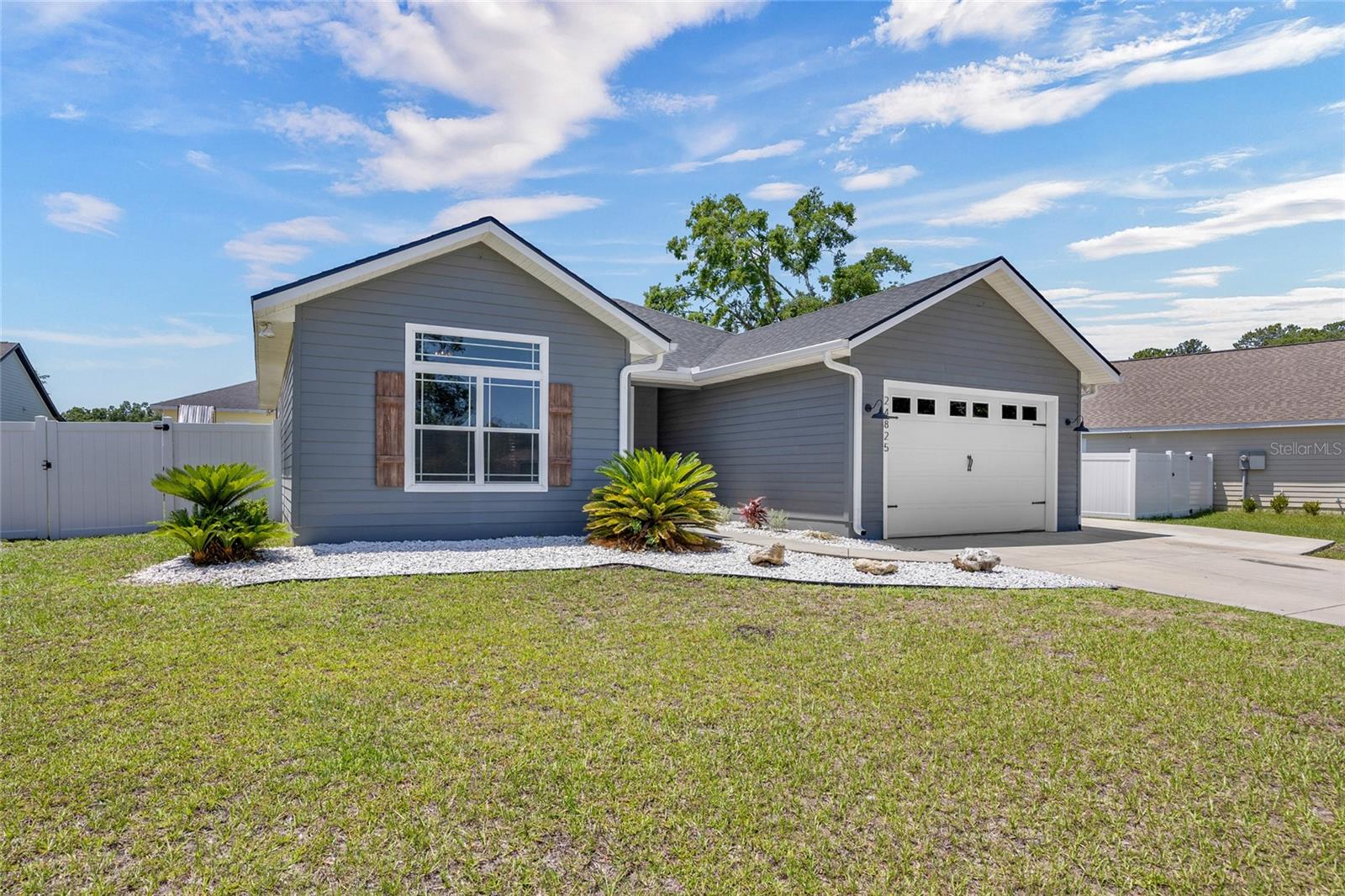 SPANISH GATES - Residential