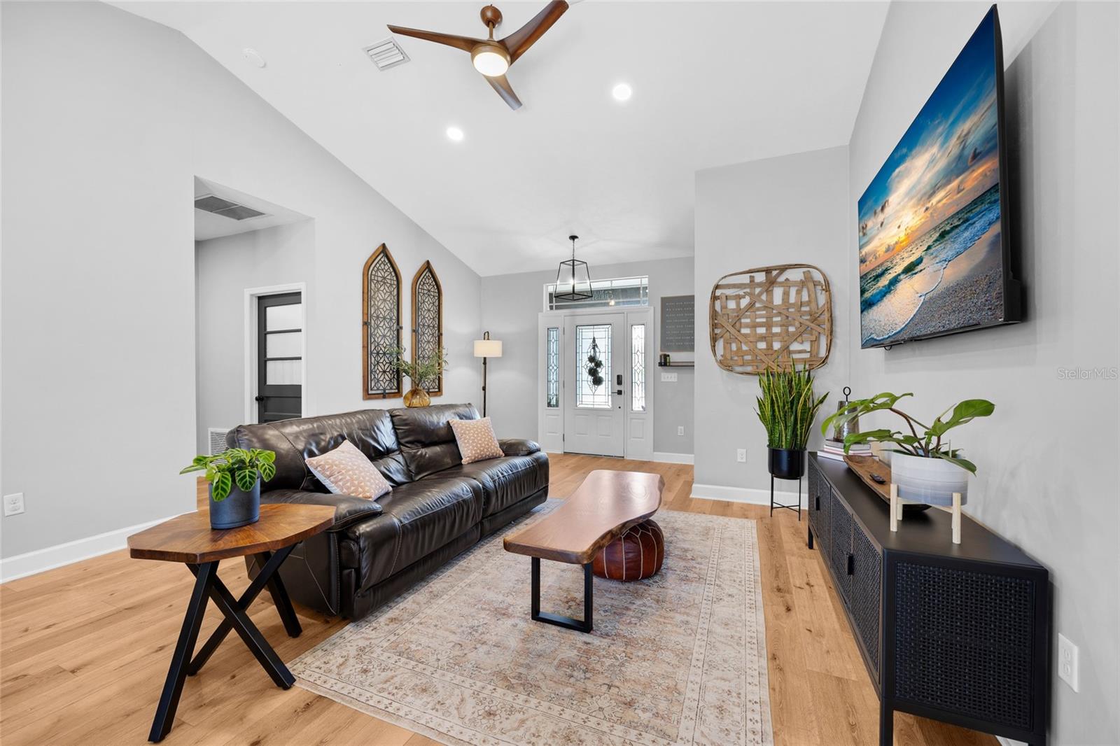 SPANISH GATES - Residential