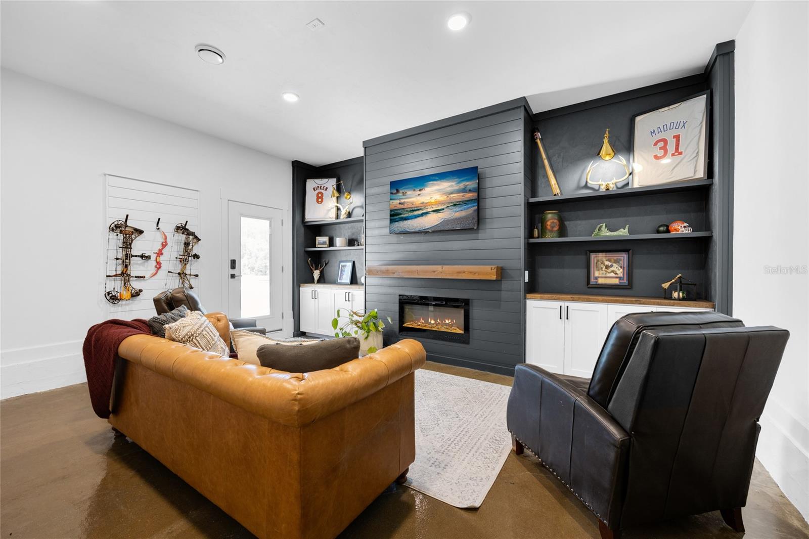 SPANISH GATES - Residential