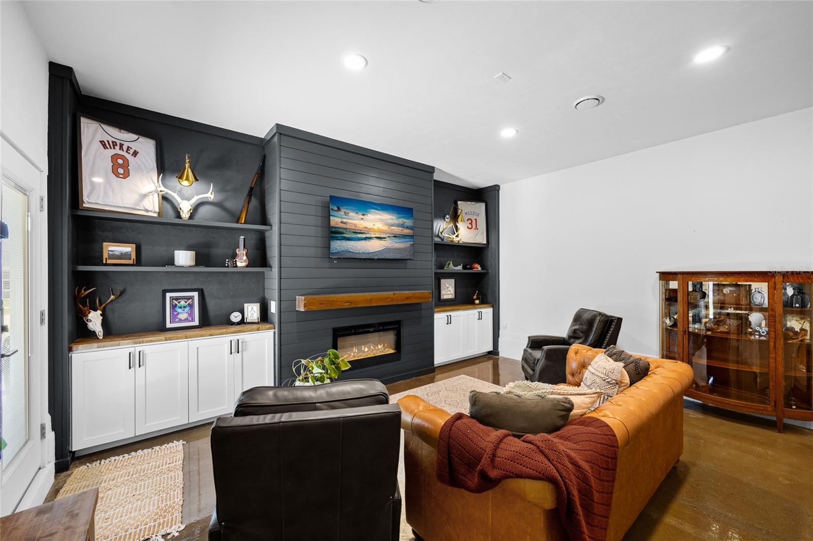 SPANISH GATES - Residential