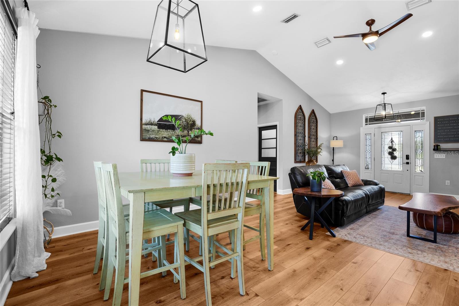 SPANISH GATES - Residential