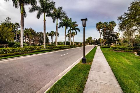 A home in WIMAUMA