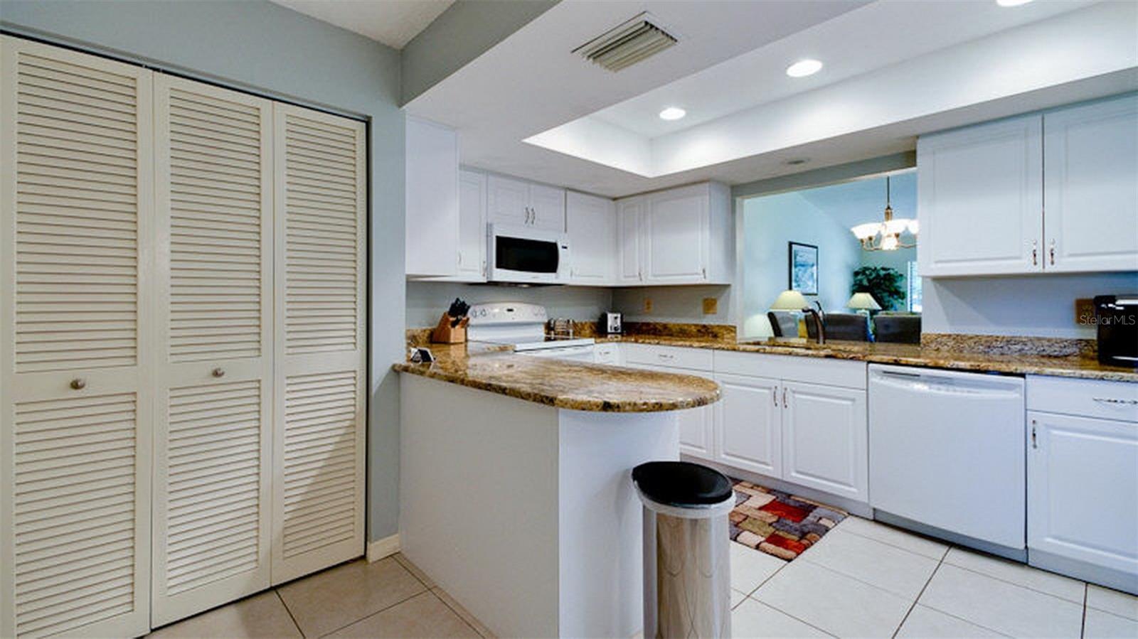 VILLAGE DES PINS III - Residential Lease