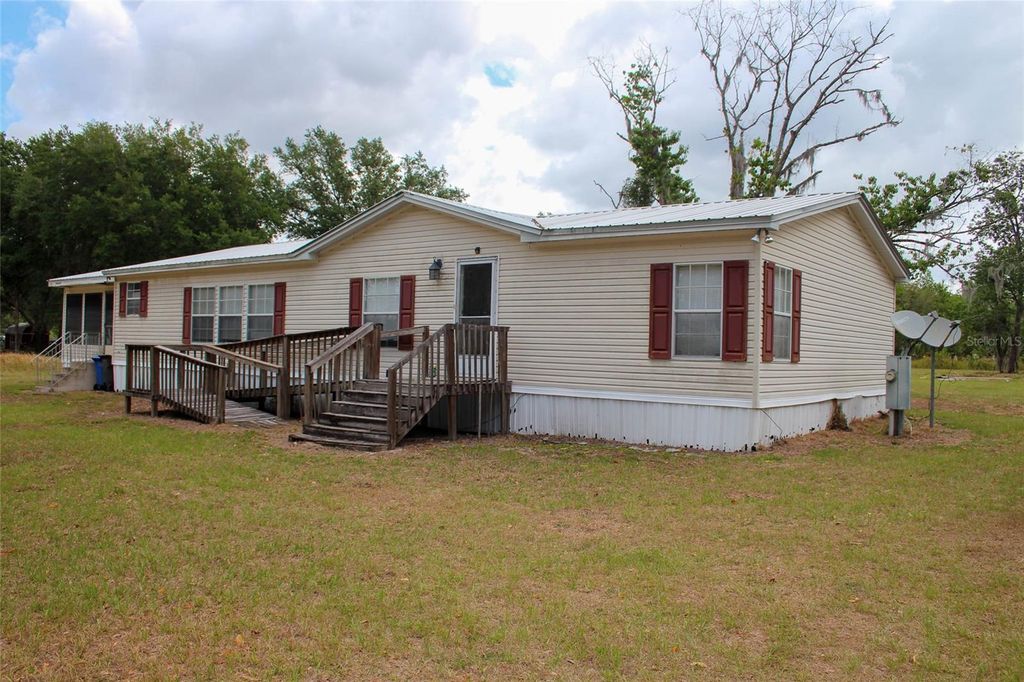 Photo of 17820 Bethlehem Road, Lithia, FL 33547 (MLS # L4952648)