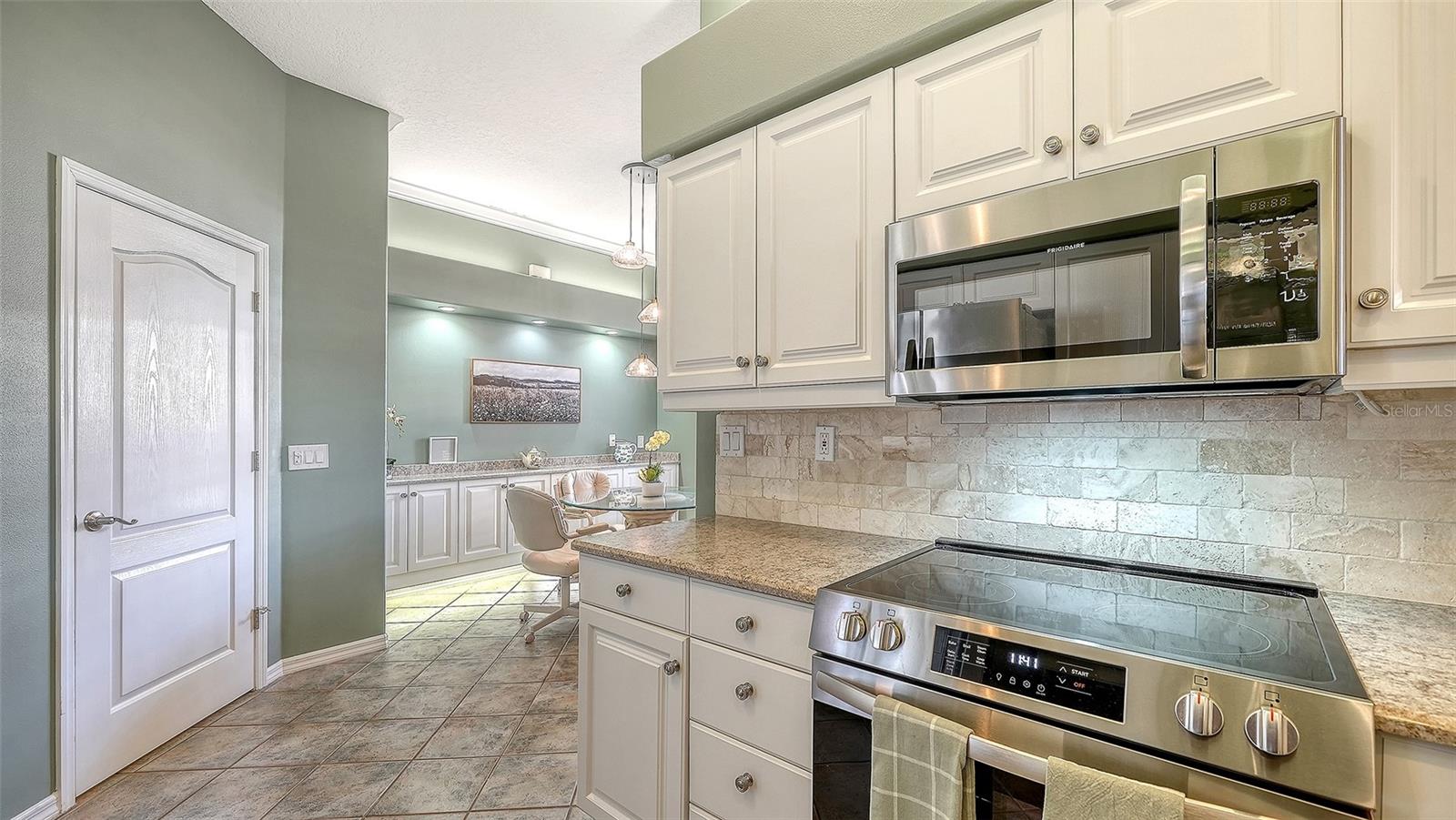 STONEYBROOK GOLF & COUNTRY CLUB - Residential