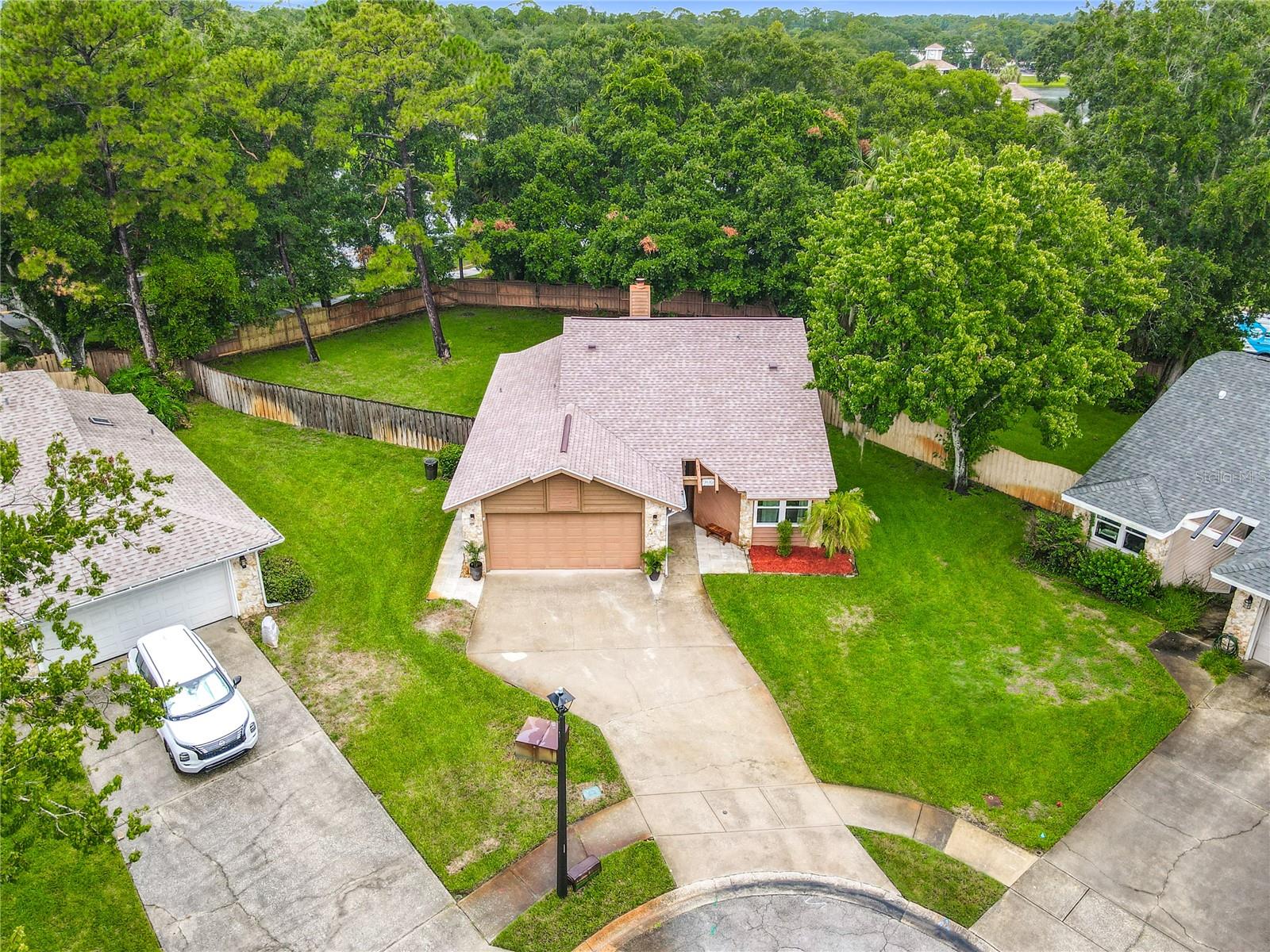 900 N LAKEWOOD TERRACE