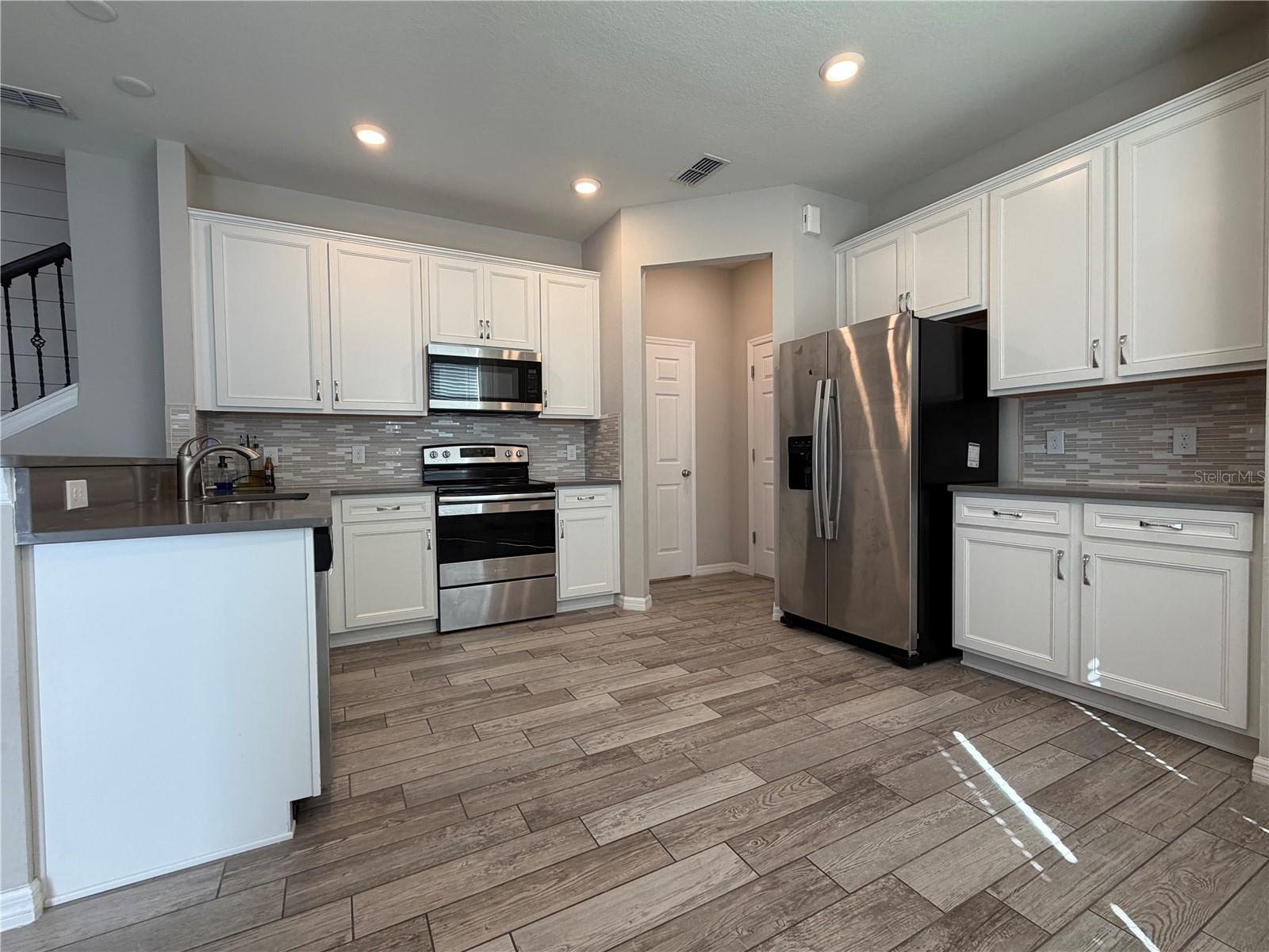 SOMERSET XINGS - Residential Lease