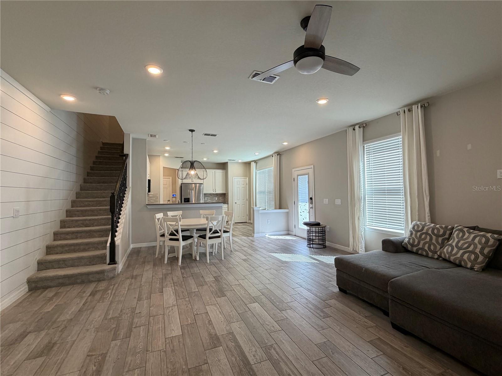 SOMERSET XINGS - Residential Lease