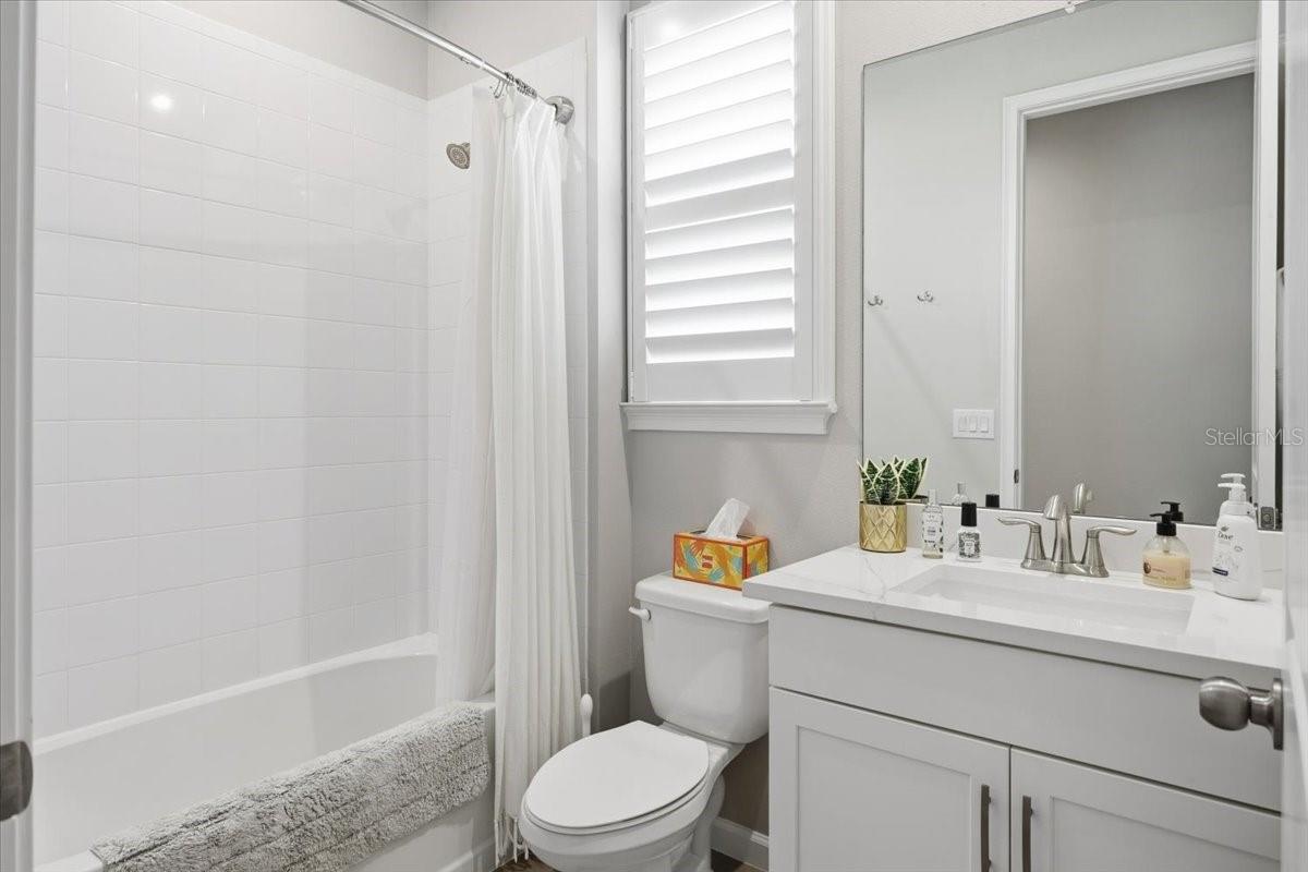 RENAISSANCE/WEST VLGS PH 2B & - Residential Lease