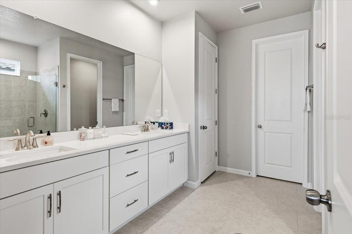 RENAISSANCE/WEST VLGS PH 2B & - Residential Lease