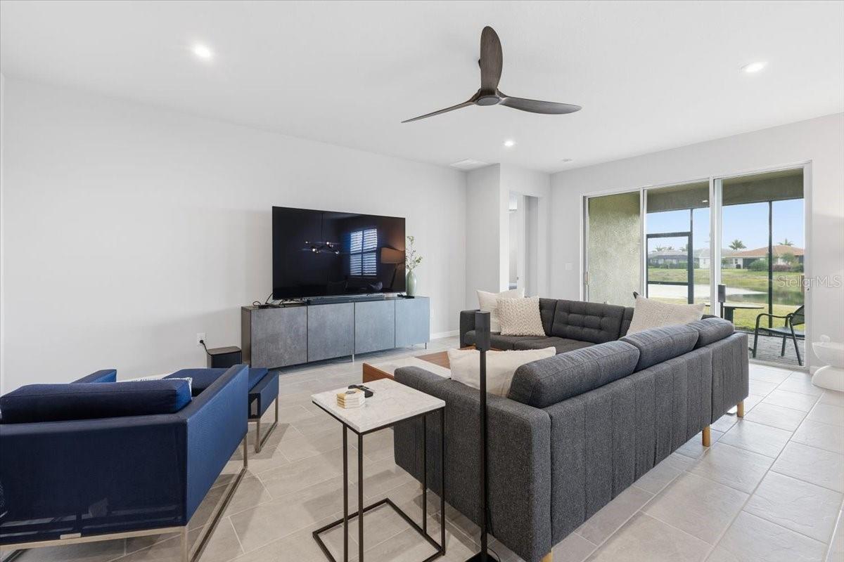 RENAISSANCE/WEST VLGS PH 2B & - Residential Lease