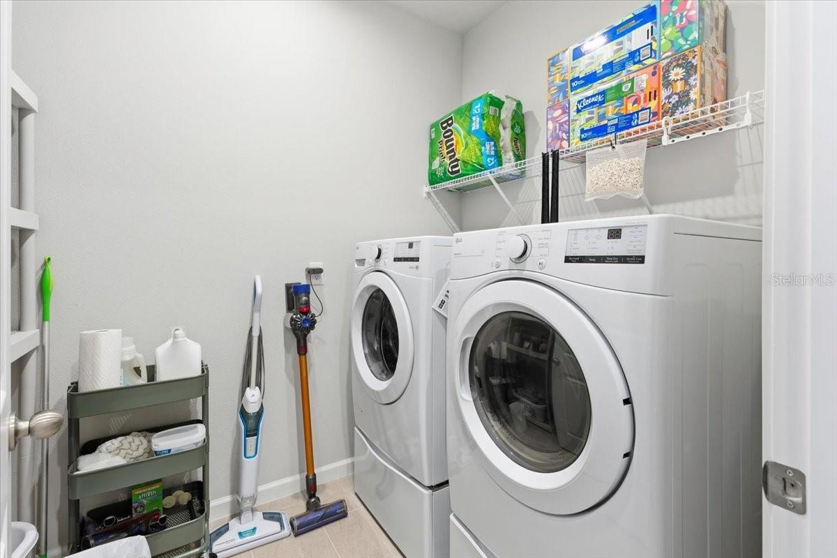 RENAISSANCE/WEST VLGS PH 2B & - Residential Lease