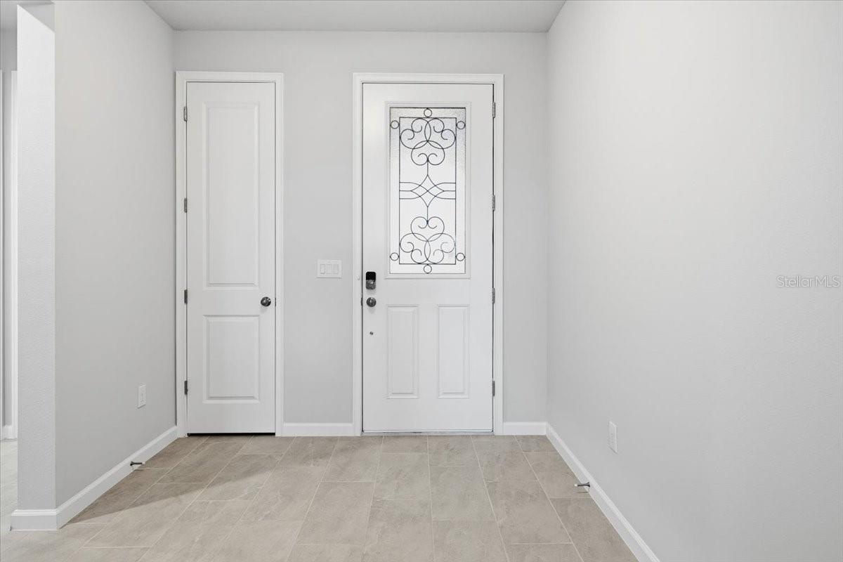 RENAISSANCE/WEST VLGS PH 2B & - Residential Lease