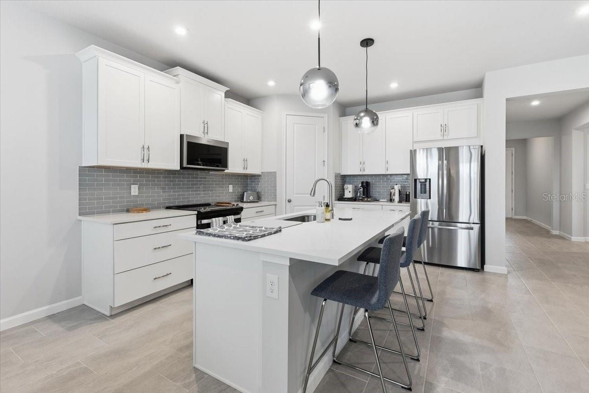 RENAISSANCE/WEST VLGS PH 2B & - Residential Lease