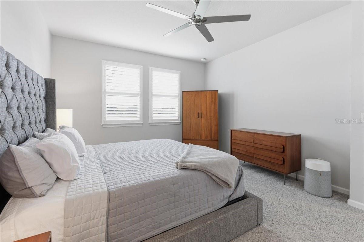 RENAISSANCE/WEST VLGS PH 2B & - Residential Lease