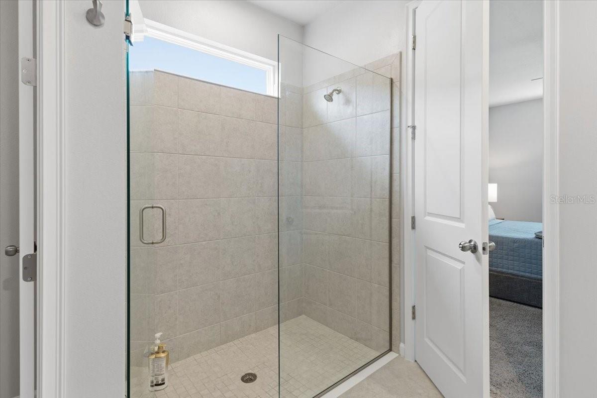 RENAISSANCE/WEST VLGS PH 2B & - Residential Lease