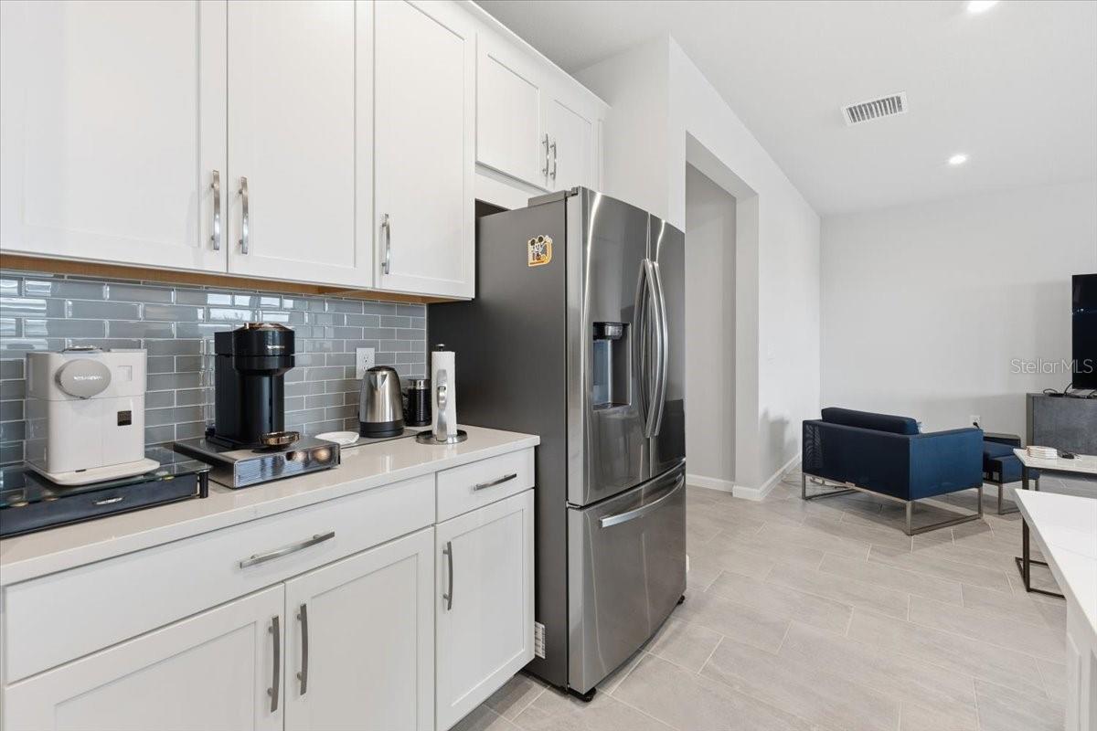 RENAISSANCE/WEST VLGS PH 2B & - Residential Lease