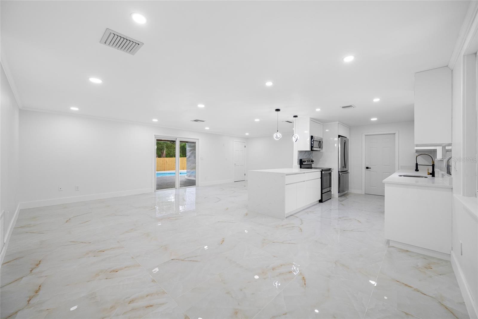 4313 RIVIERA COURT